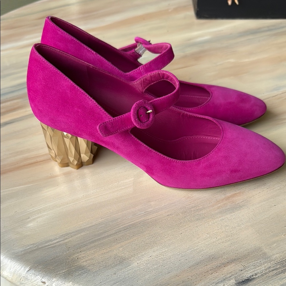 Salvatore Ferragamo Ortensia 55 Suede Pumps - Picture 2 of 16